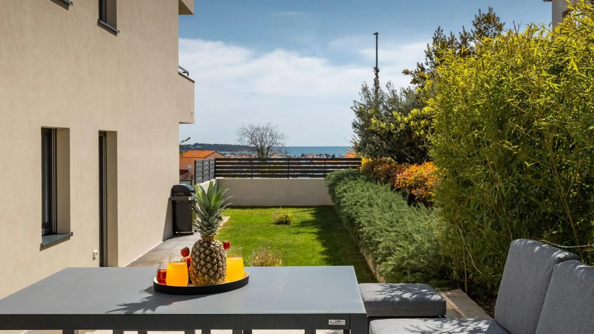 Apartment Erdgeschosswohnung Moonlight Mit Terrasse Karpinjan