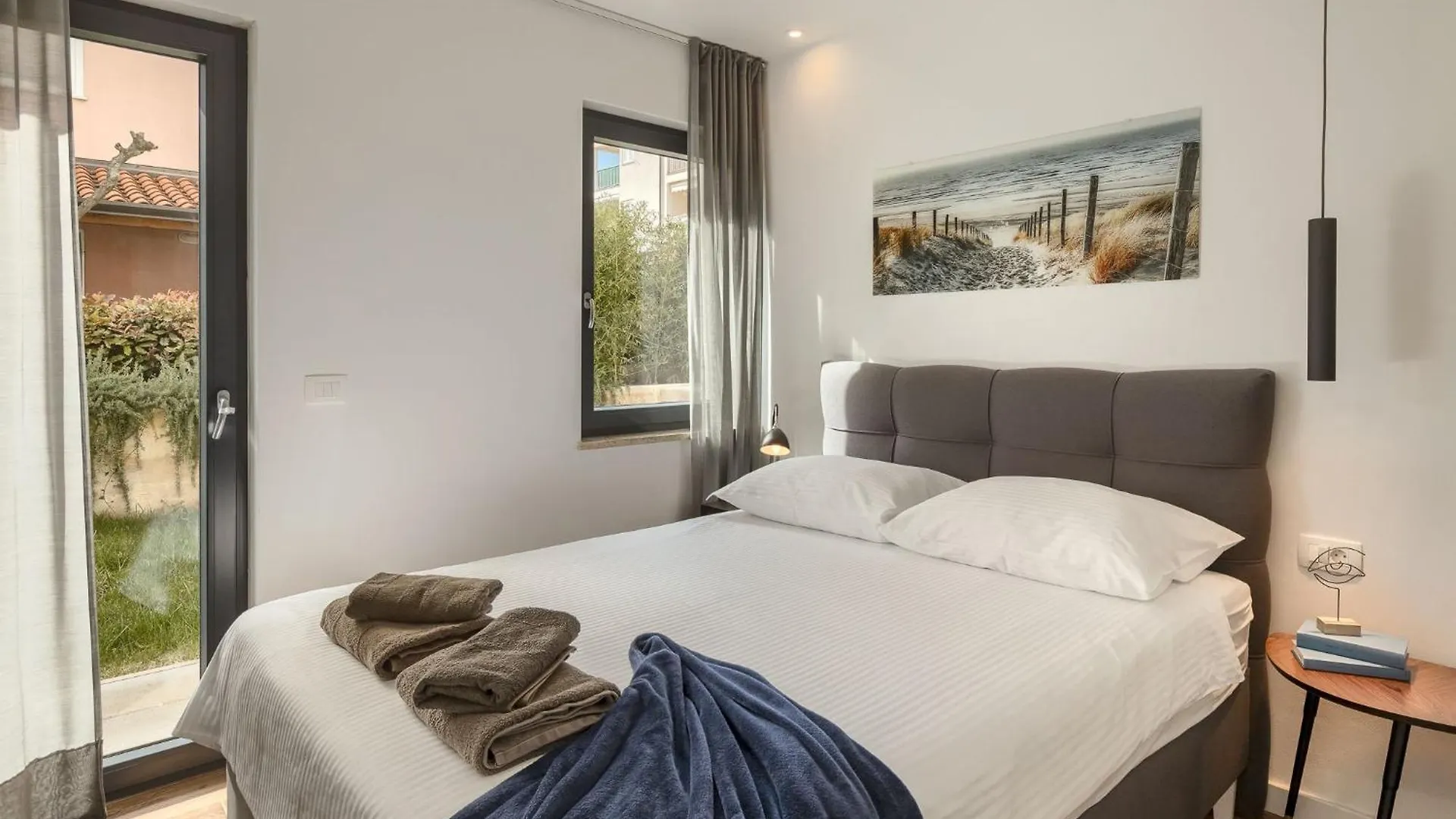 Erdgeschosswohnung Moonlight Mit Terrasse Karpinjan